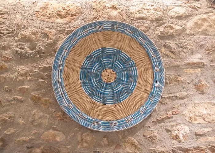 Apollonos 28 Luxury Suites