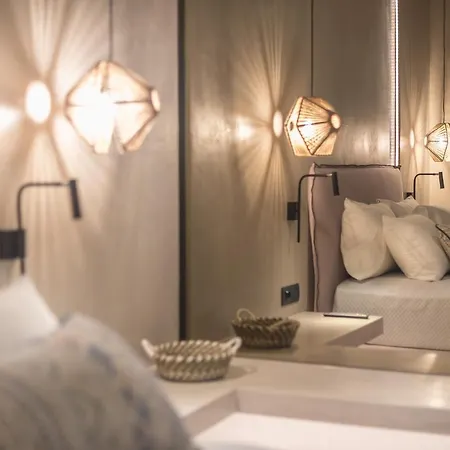 Apollonos 28 Luxury Suites Ateny Zewnętrze zdjęcie