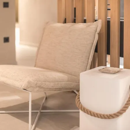 Apollonos 28 Luxury Suites Ateny Zewnętrze zdjęcie